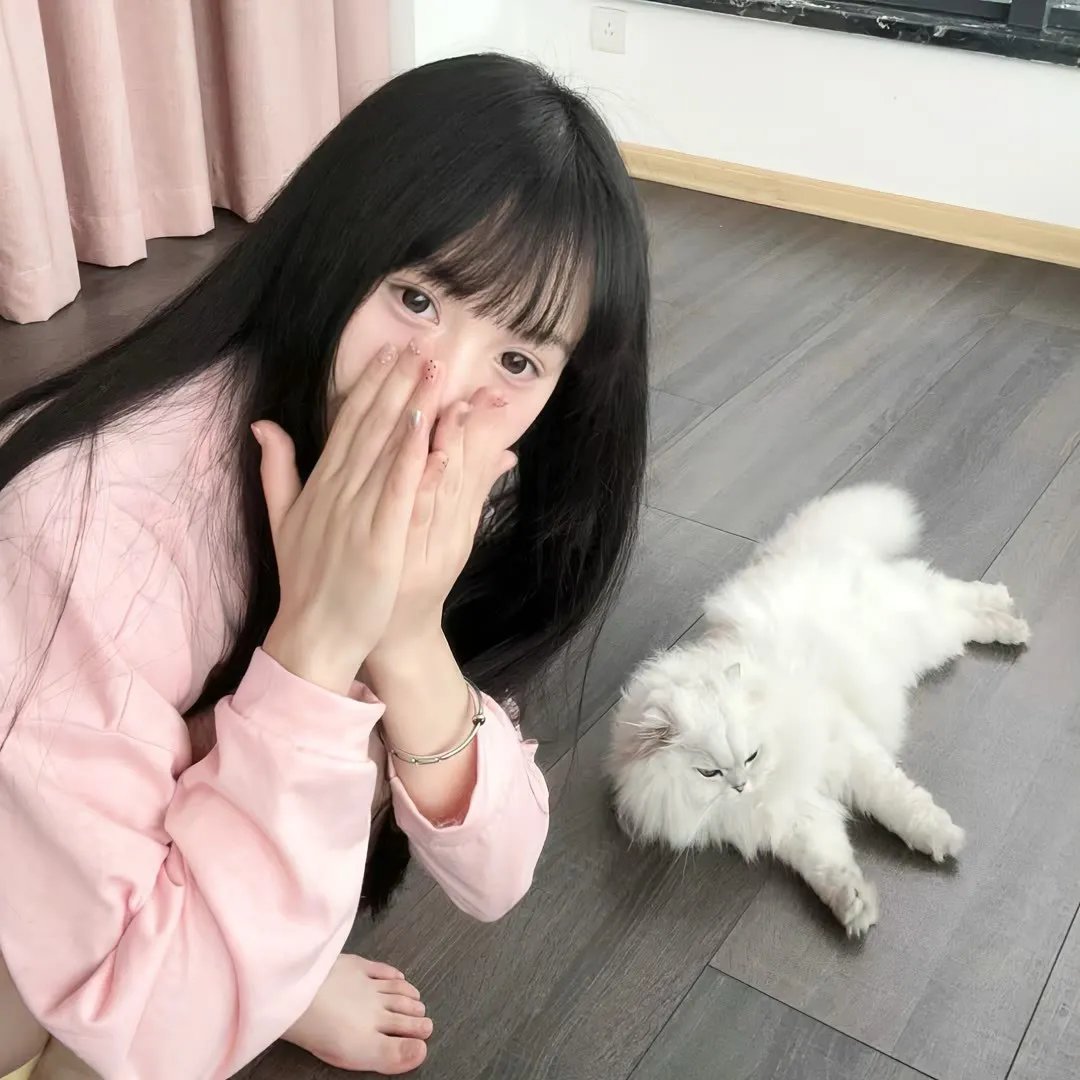 注视我心